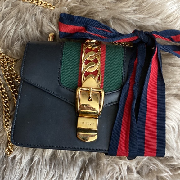 100% authentic Gucci Sylvie mini black - Picture 2 of 11